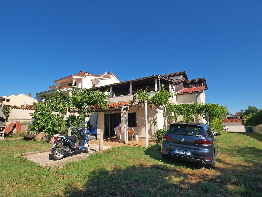 Apartments Jan 325 Banjole Εξωτερικό φωτογραφία
