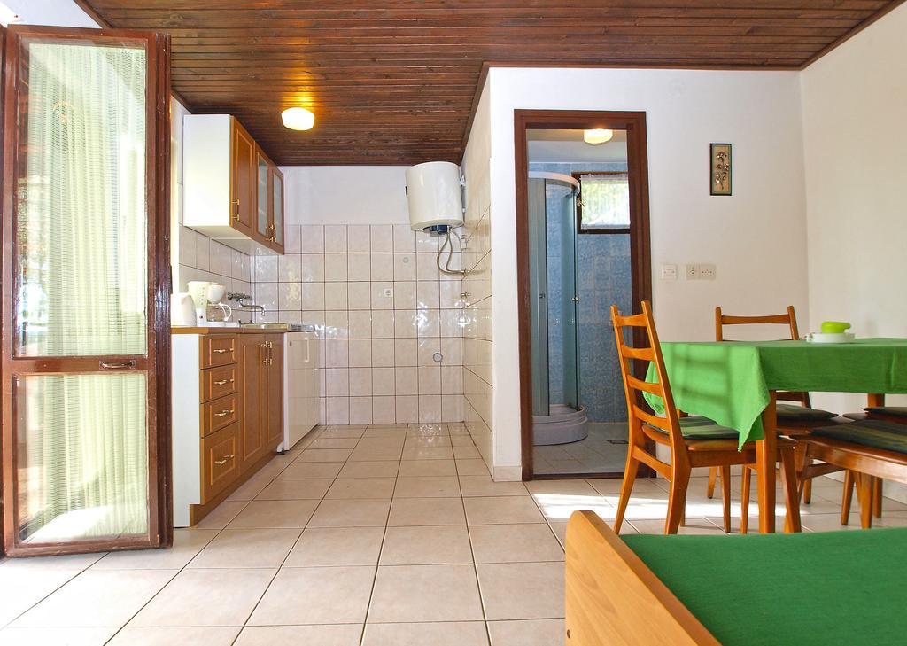 Apartments Jan 325 Banjole Εξωτερικό φωτογραφία